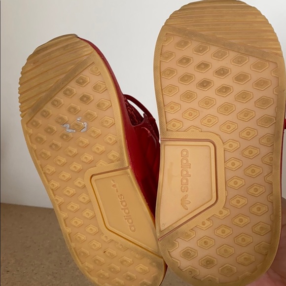 Toddler shoes size 5 - Picture 2 of 6